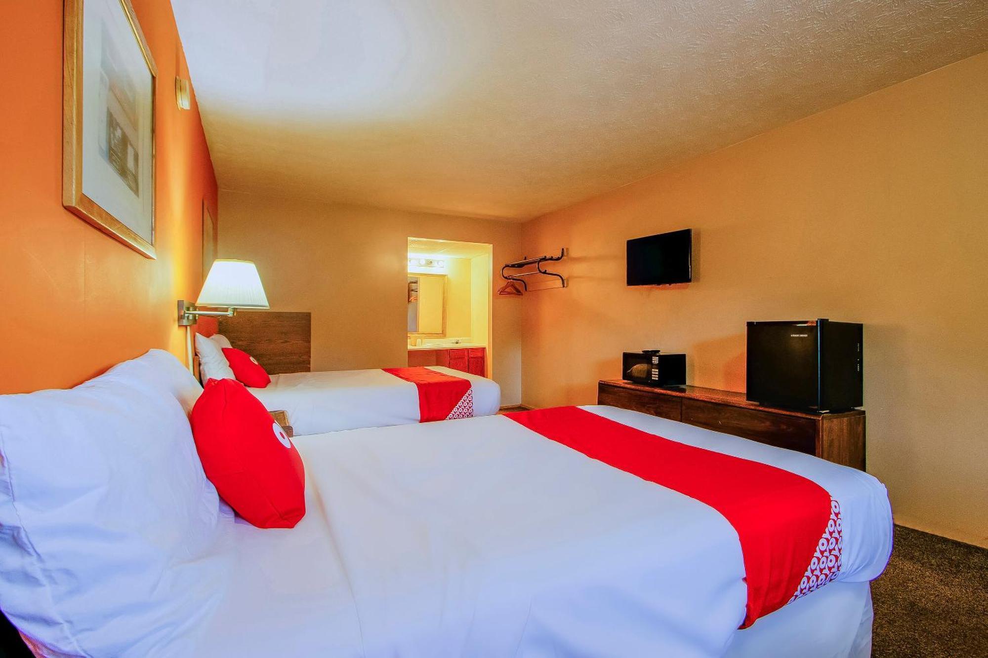 Oyo Hotel Chapmanville Inn, Wv - Hwy 119 Buitenkant foto