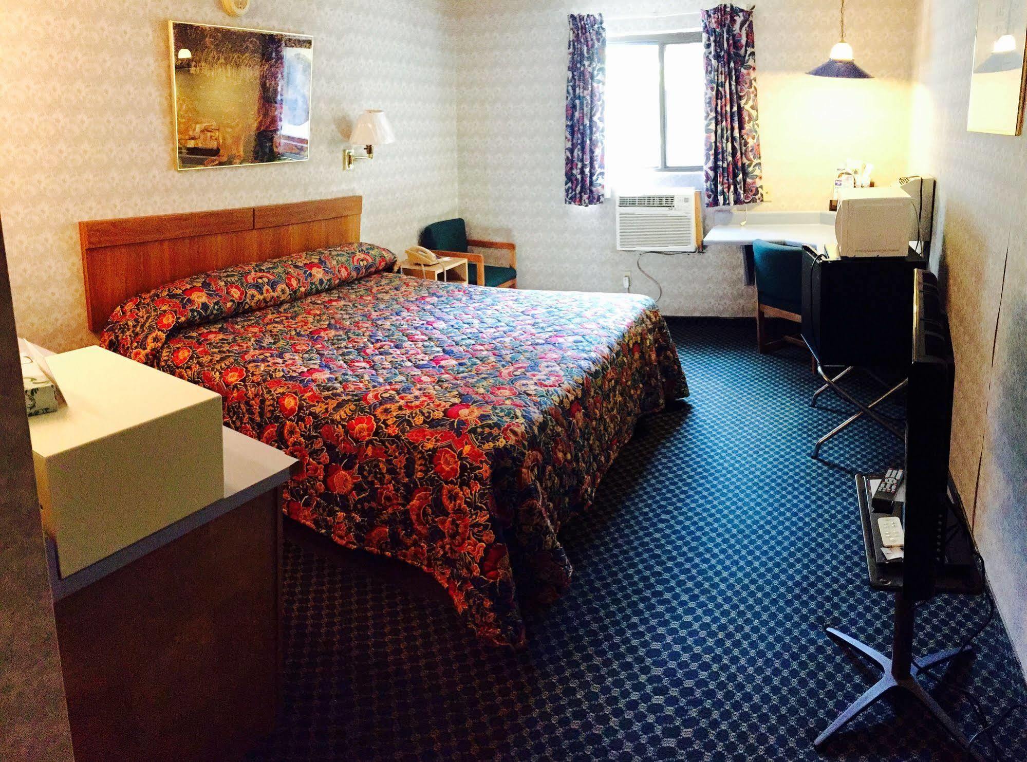Oyo Hotel Chapmanville Inn, Wv - Hwy 119 Buitenkant foto