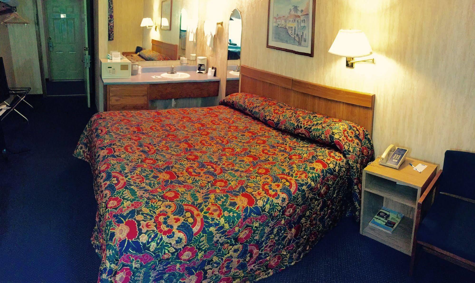 Oyo Hotel Chapmanville Inn, Wv - Hwy 119 Buitenkant foto