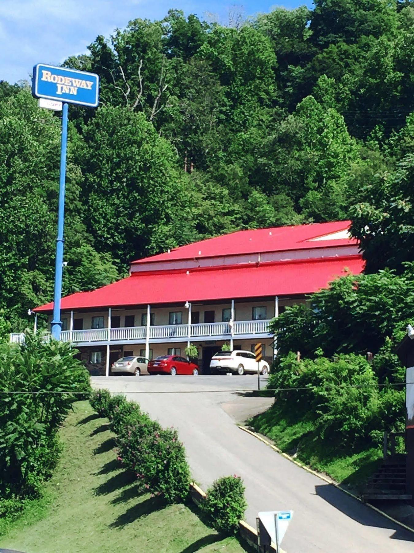 Oyo Hotel Chapmanville Inn, Wv - Hwy 119 Buitenkant foto
